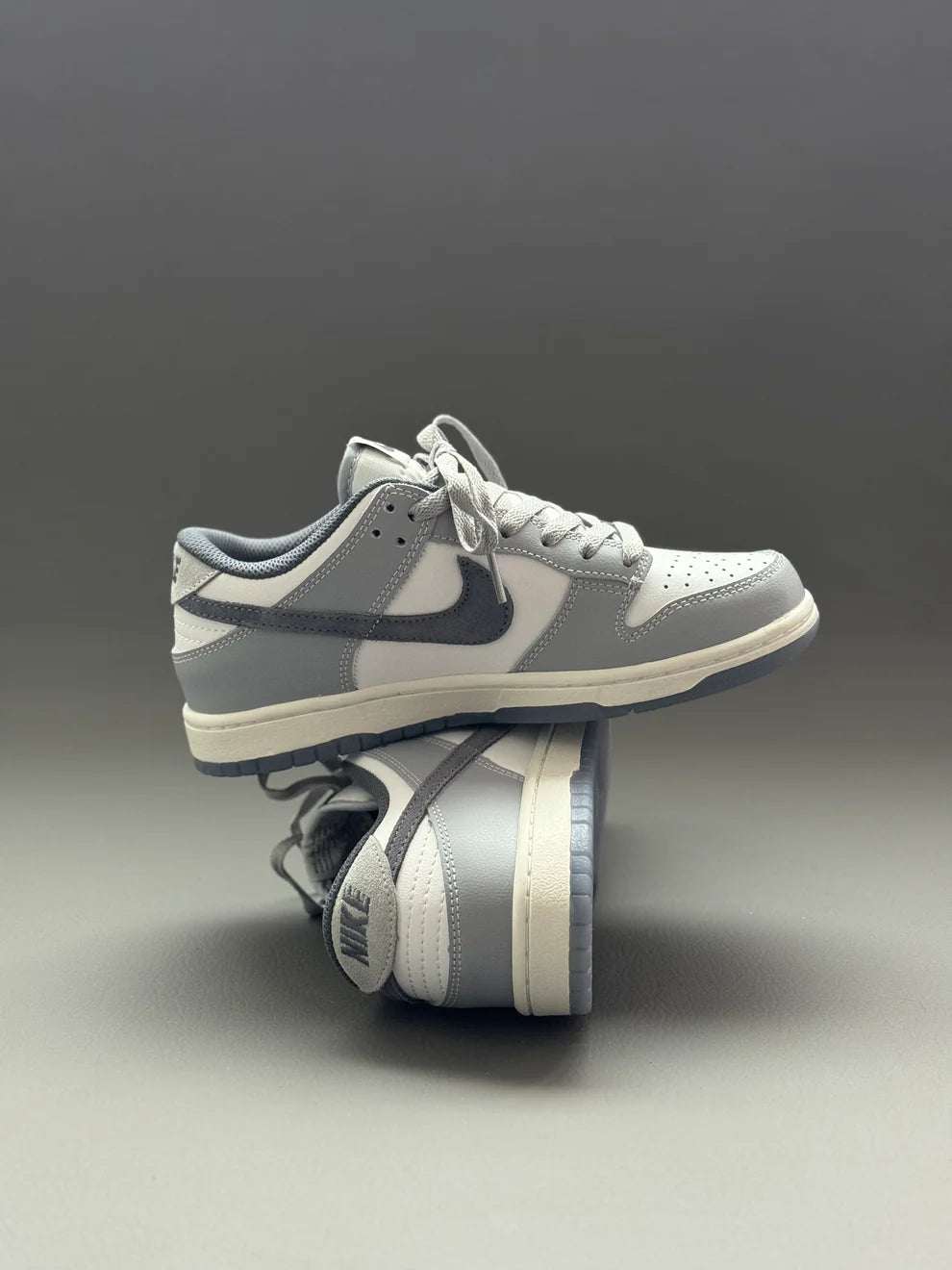 Nike Dunk Low Classic Grey