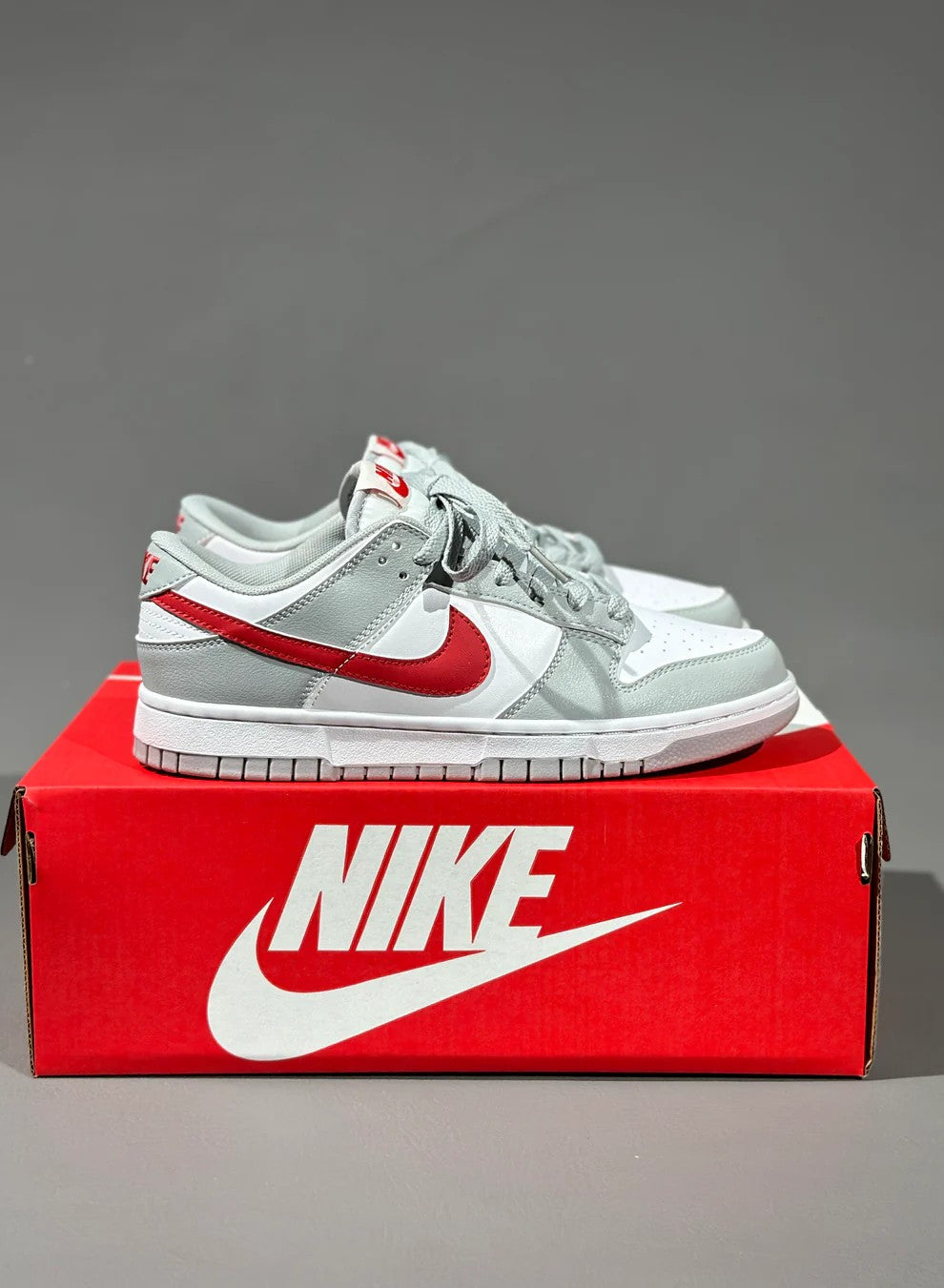 Nike Dunk Low Light Grey Red