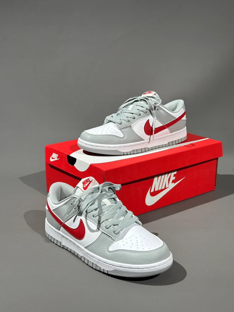 Nike Dunk Low Light Grey Red