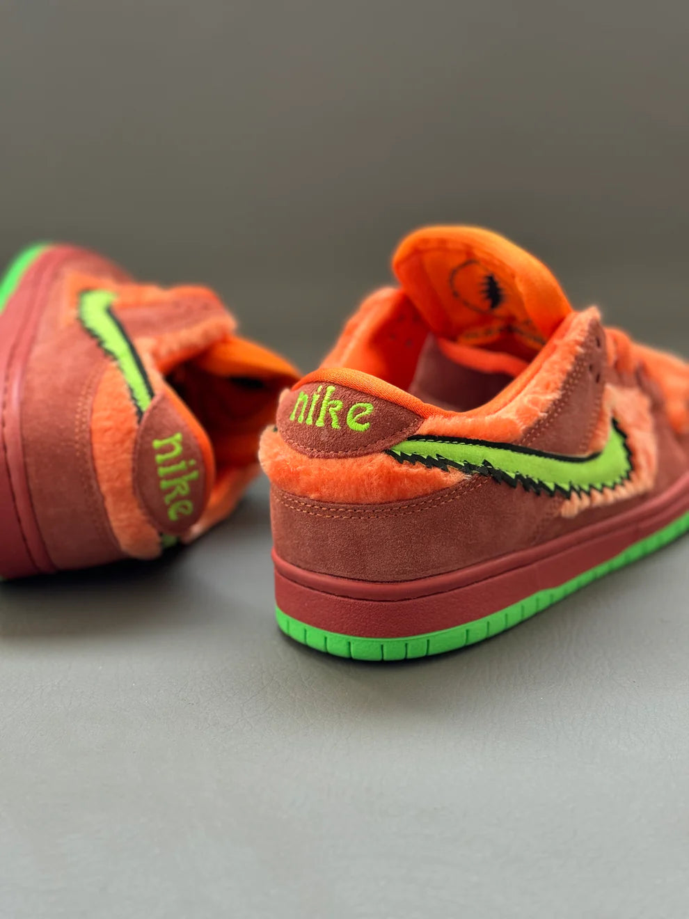 Nike SB Dunk Low “Grateful Dead Bears Red”