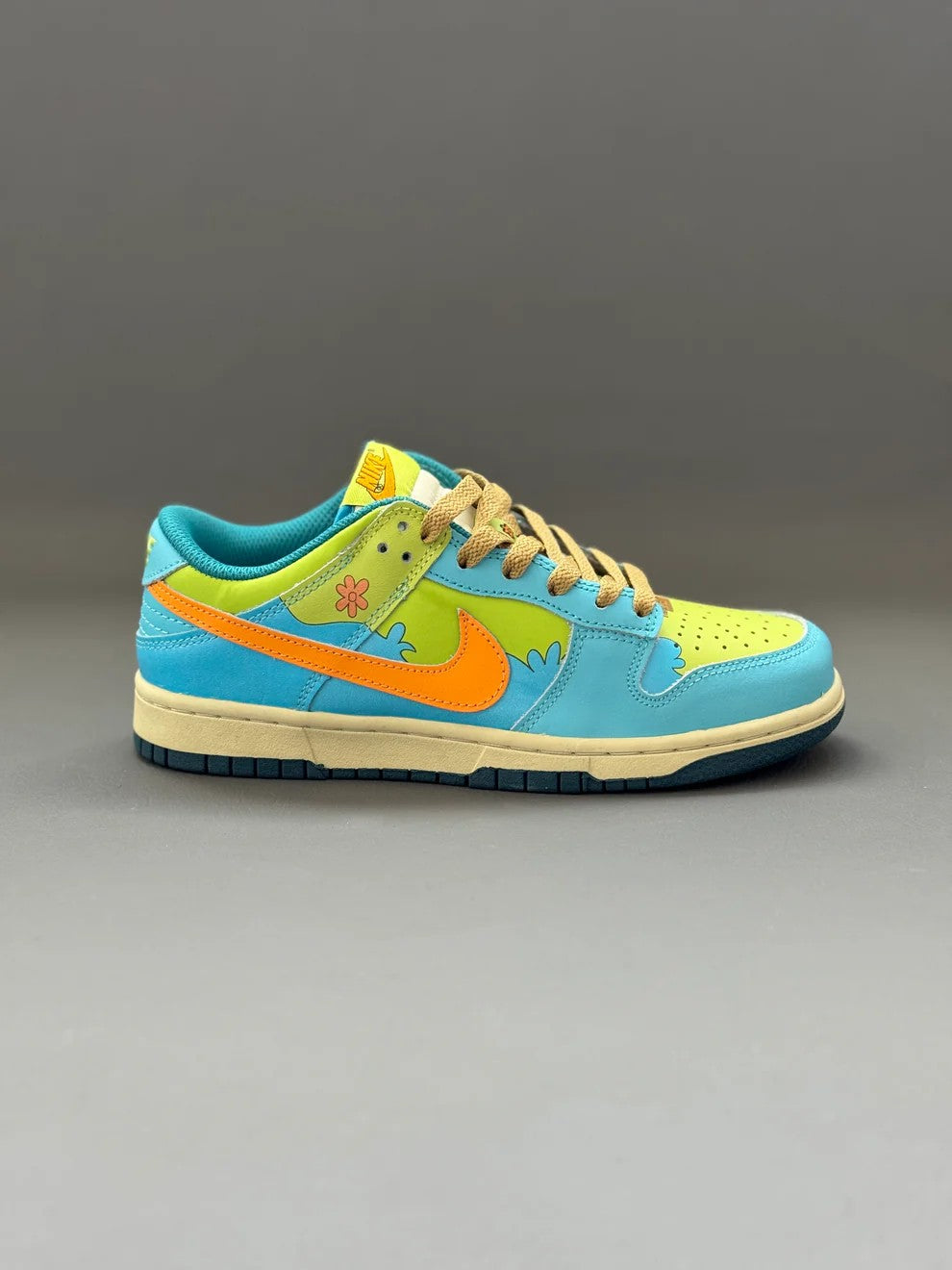 Nike Dunk Low Custom “Scooby-Doo”