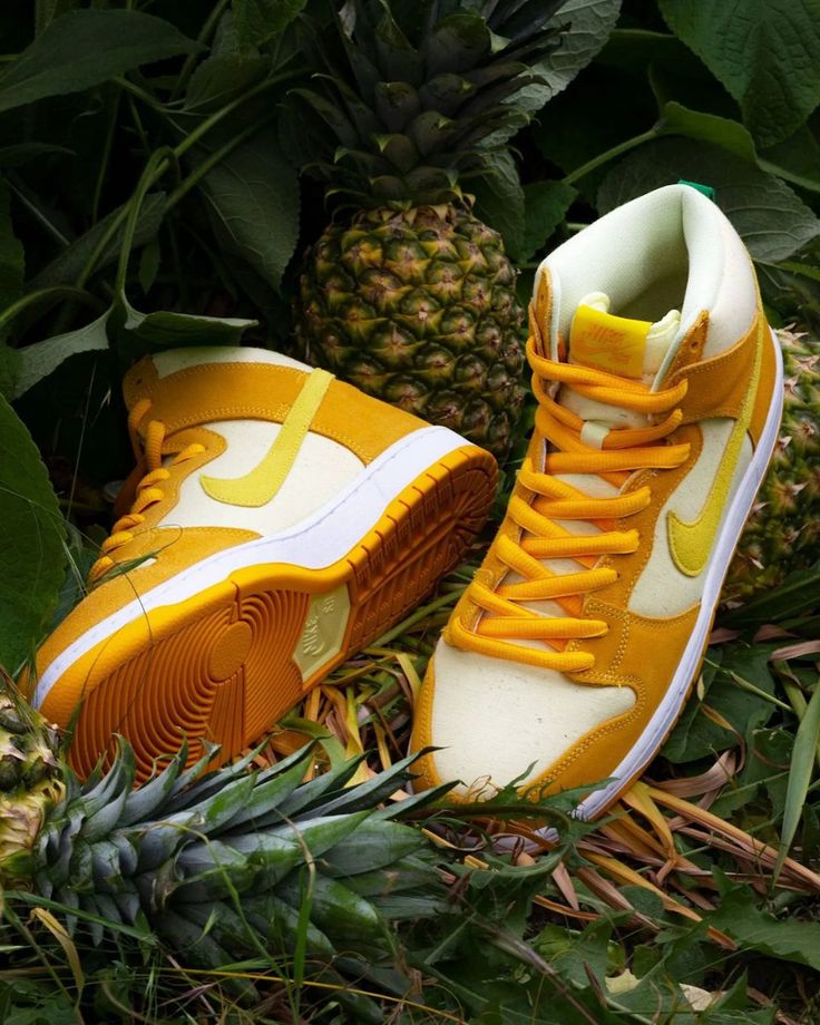 Nike SB Dunk High “Fruity Pack – Pineapple”